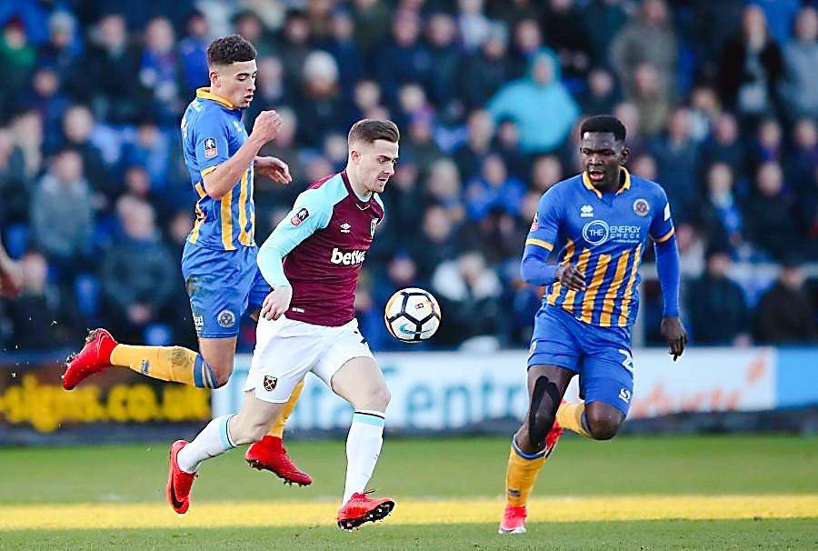 国际比赛日欧超杯焦点战；波尔图造点机会；震撼外界；轮换策略成焦点(波尔图vs卡萨皮亚)